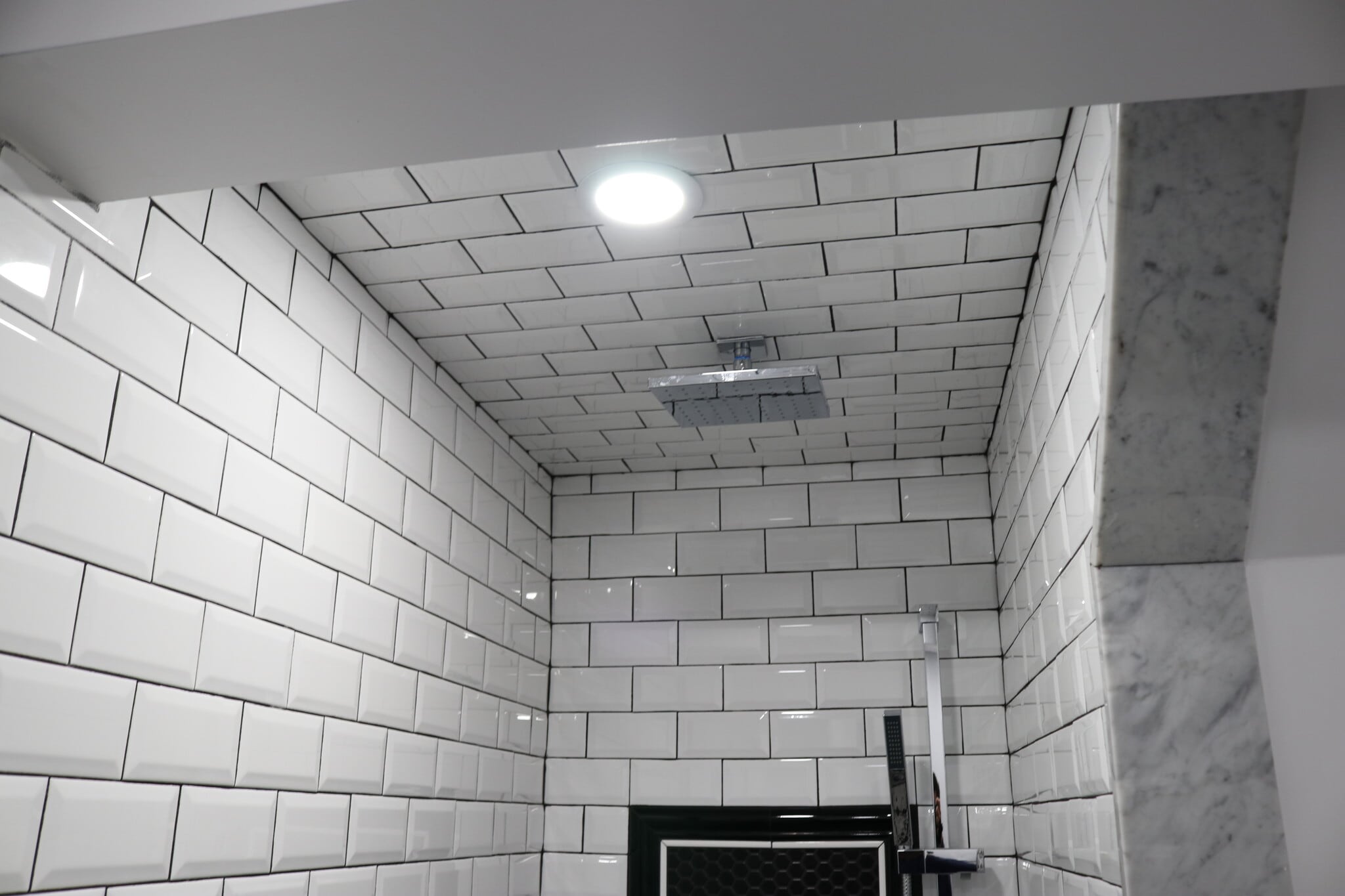 Building Photo - 614 Valley Ave