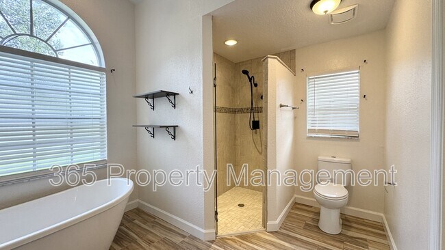 Building Photo - 616 Erin Way