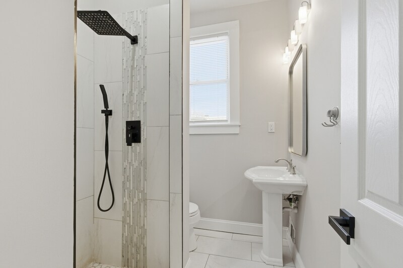 Building Photo - 1843 E 29th St