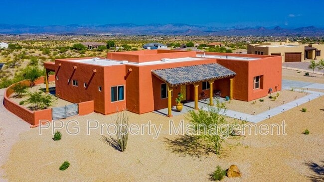 Building Photo - 335 Latigo Way