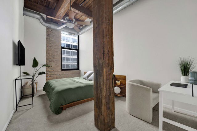 Building Photo - 525 W Superior St