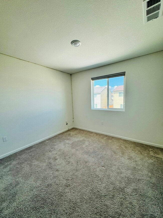 Building Photo - 5348 Knights Valley Ln