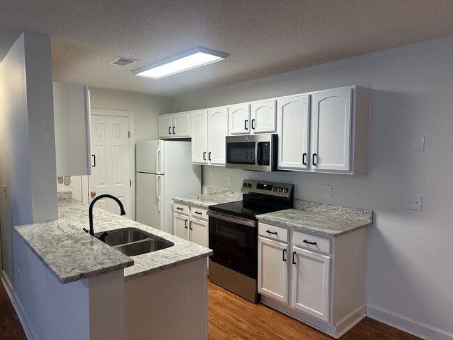 Building Photo - 4304 Lotus Ct