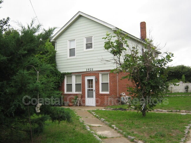 Building Photo - 3521 Bayside Ave