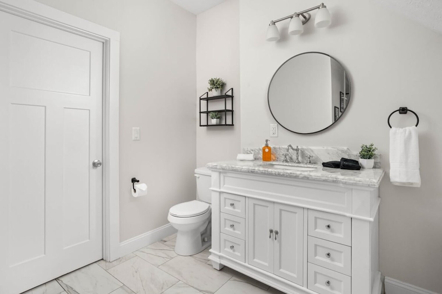 Building Photo - 341 Parkway Ave