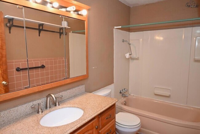 Building Photo - 4644 Bunny Run Dr
