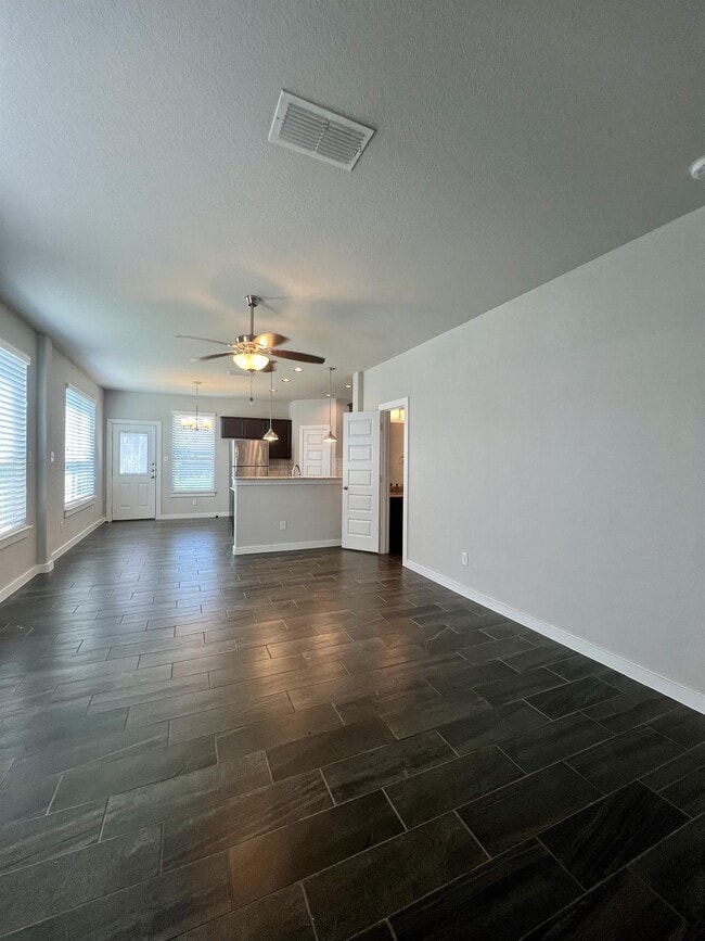 Building Photo - 374 Creekside Curve