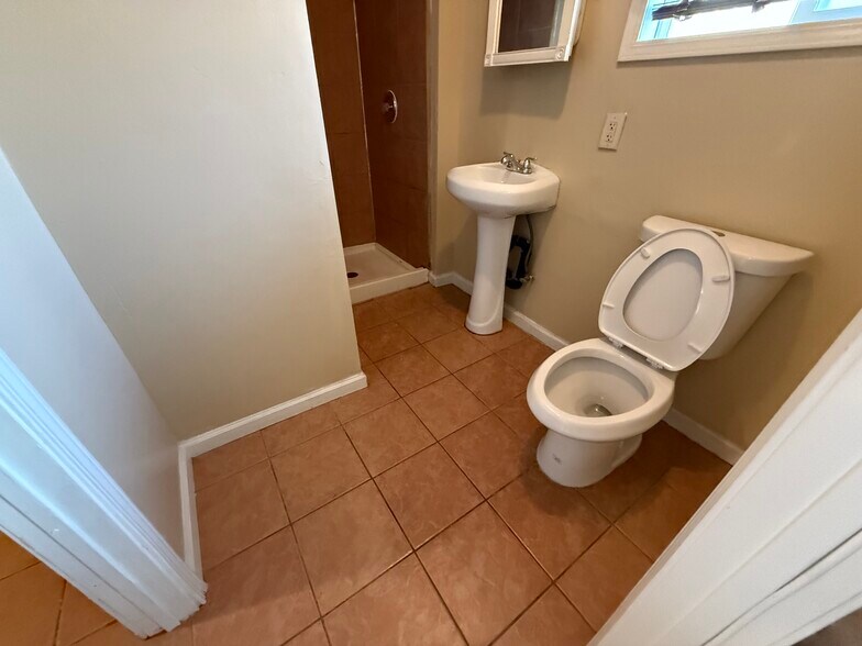 Building Photo - 5809 Lindo Paseo