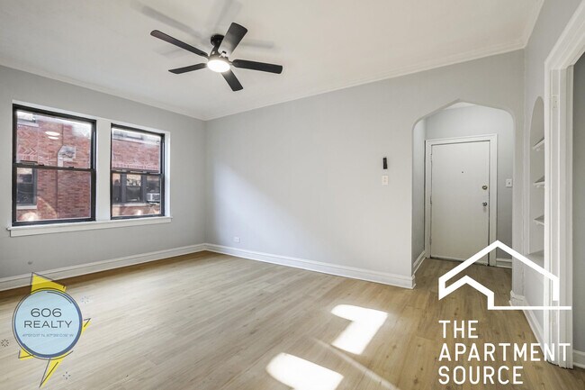 Building Photo - 5214 1/2 S Drexel Ave