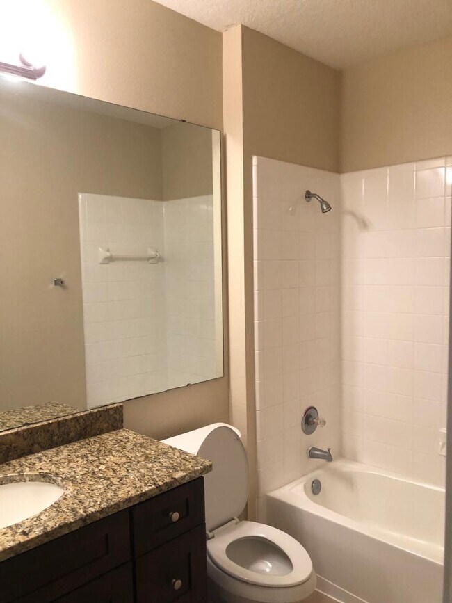 Building Photo - 14316 Fredricksburg Dr