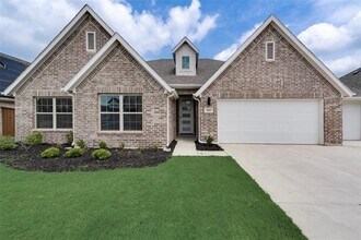 Building Photo - 243 Frio Dr