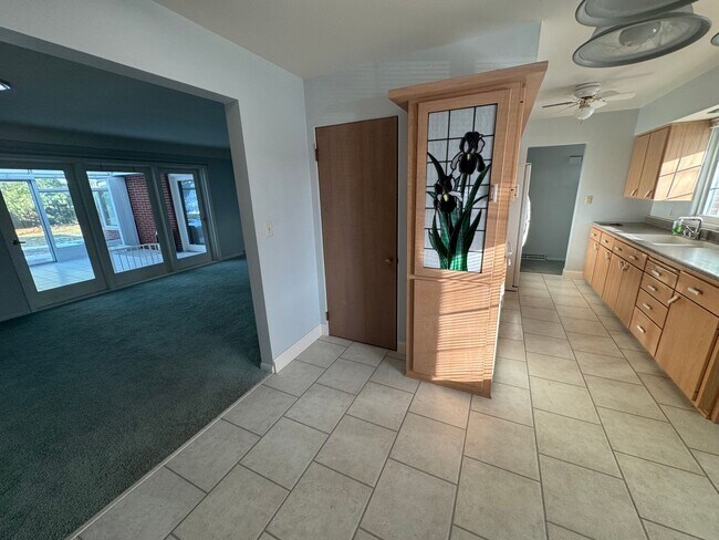 Building Photo - House across from Waverly Highschool!