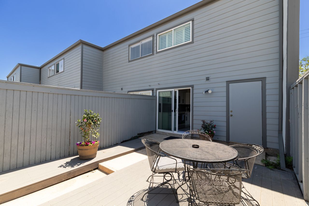 Building Photo - 5094 Glenmont Dr