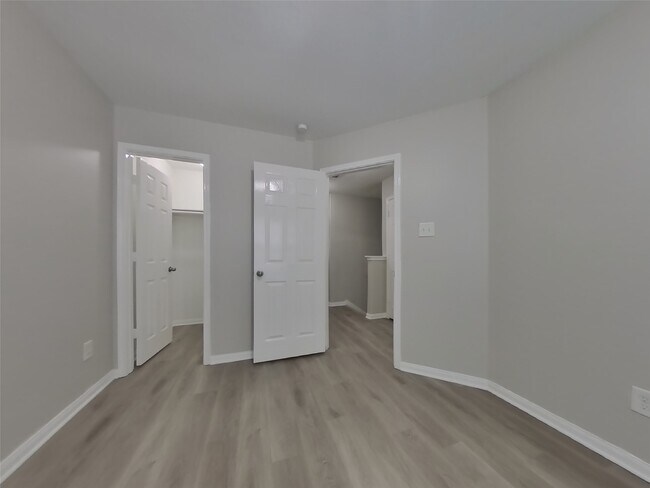 Building Photo - 21407 Jamals Way