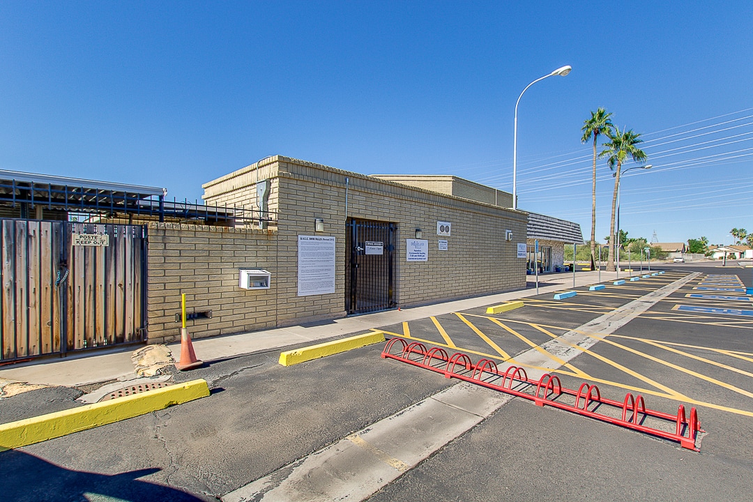 Building Photo - 5333 E Adobe Rd