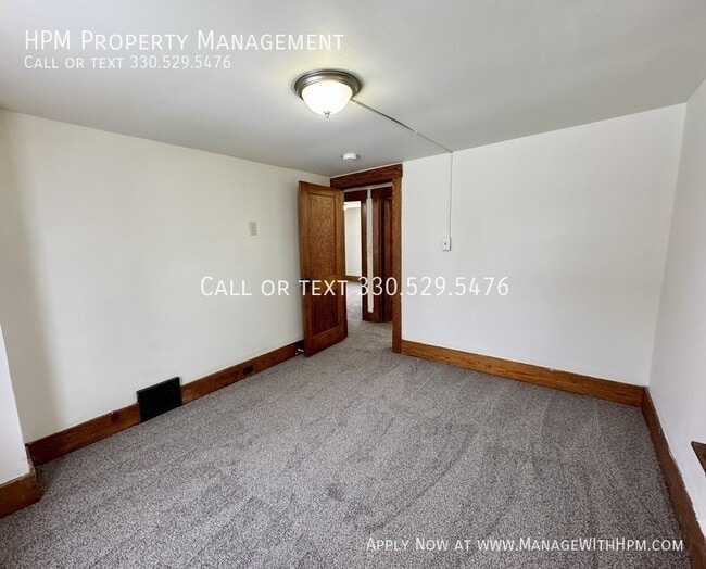 Building Photo - 1722 Harrisburg Rd NE