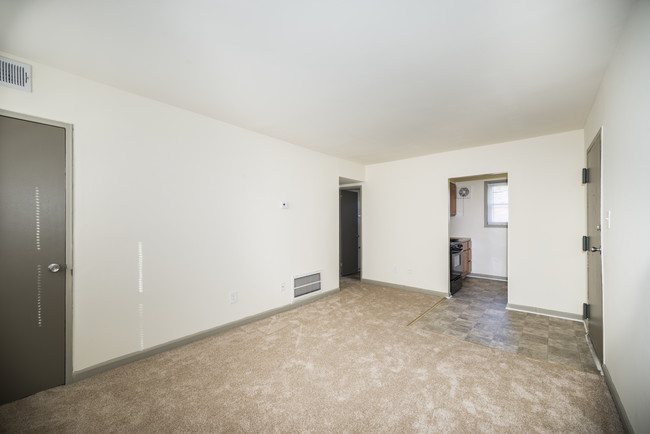 Living Room - Frederick Greenes Apartments