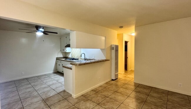 Building Photo - 24832 Walnut St