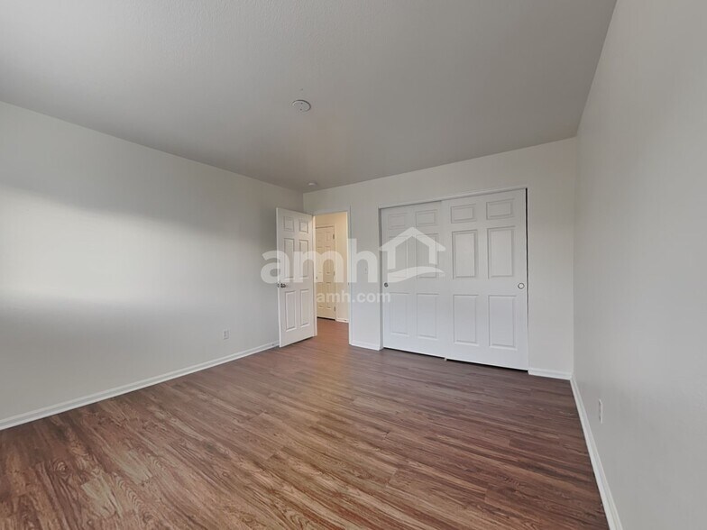 Building Photo - 1134 Sunbird Ave
