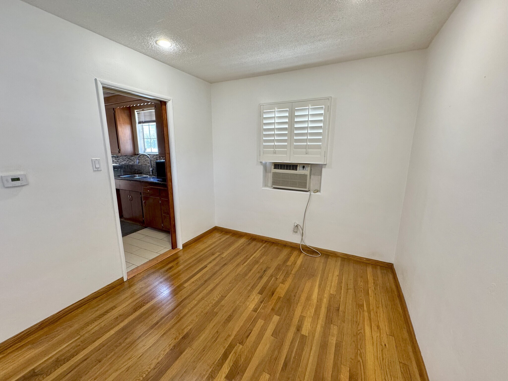 Dining Area off kitchen - 9548 Claymore St