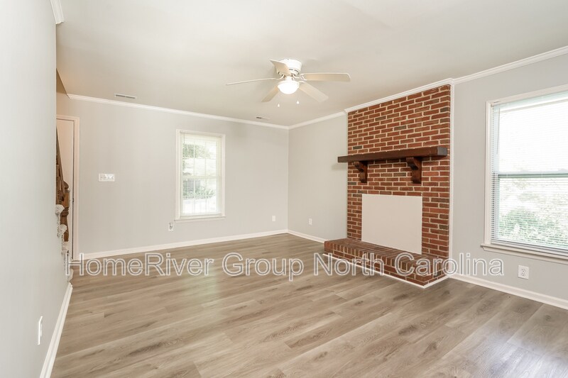 Building Photo - 3816 Clay St