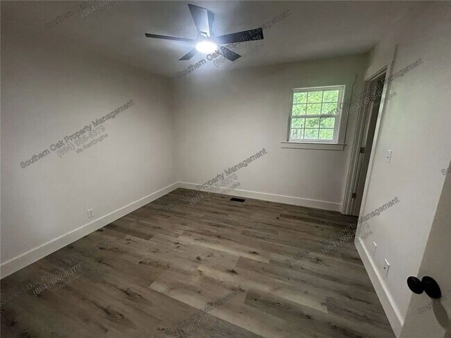 Building Photo - 107 Ledbetter Ln