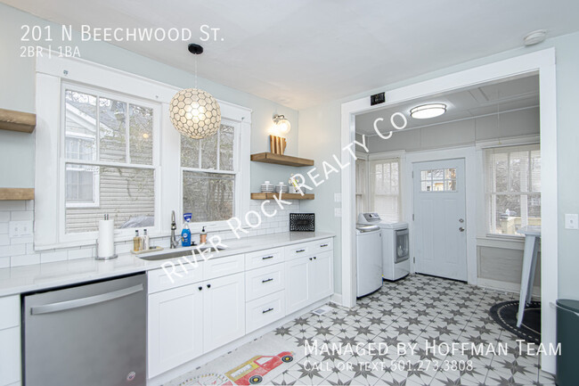Building Photo - 201 Beechwood St
