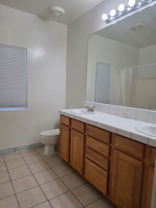 Building Photo - 2705 Granite Ridge Pl