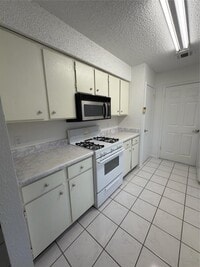 Building Photo - 5601 Porsche Ln