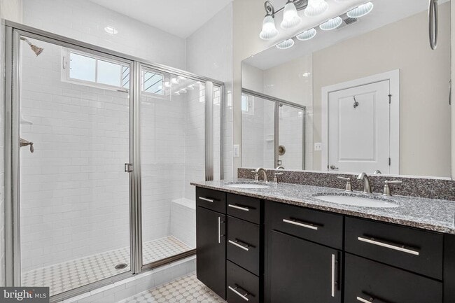 Building Photo - 44692 Collingdale Terrace