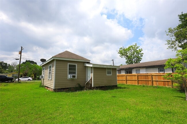 Building Photo - 107 Prewitt Ln