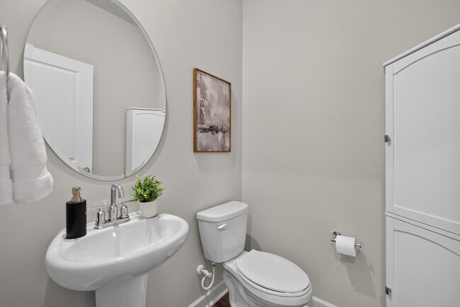 Building Photo - 314 Hyssop Ct
