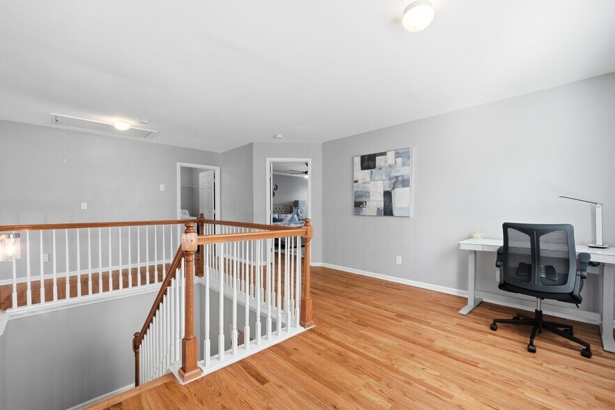 Building Photo - 605 Lofty Ln