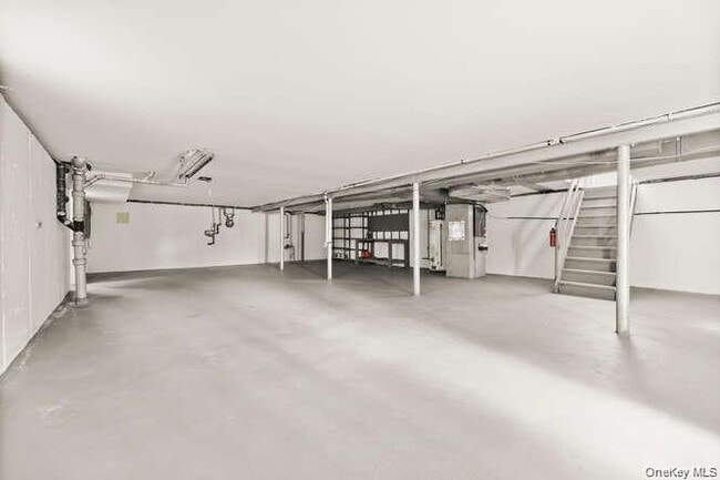 Building Photo - 93 Seton Dr