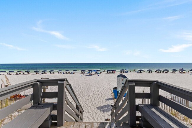 Building Photo - 833 Santa Rosa Blvd