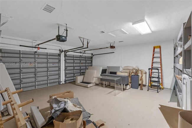 Building Photo - 13540 SW 98th Ct