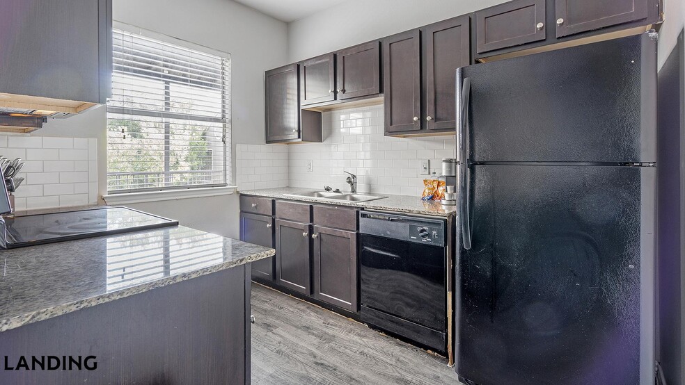 Building Photo - 130 Camino De Oro