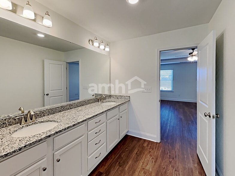 Building Photo - 1105 Bethany Dallas Dr