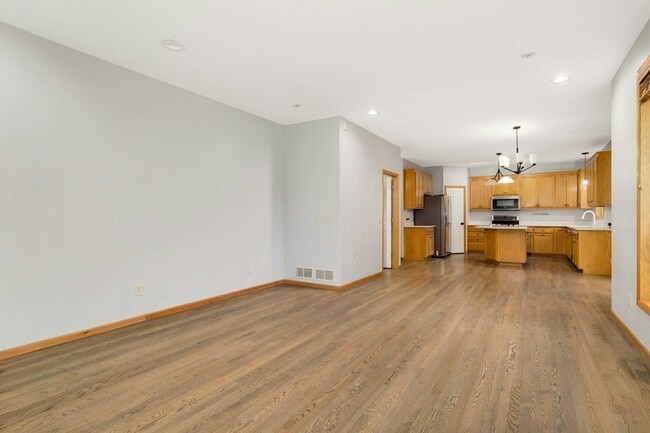Building Photo - 10935 Eagle View Pl