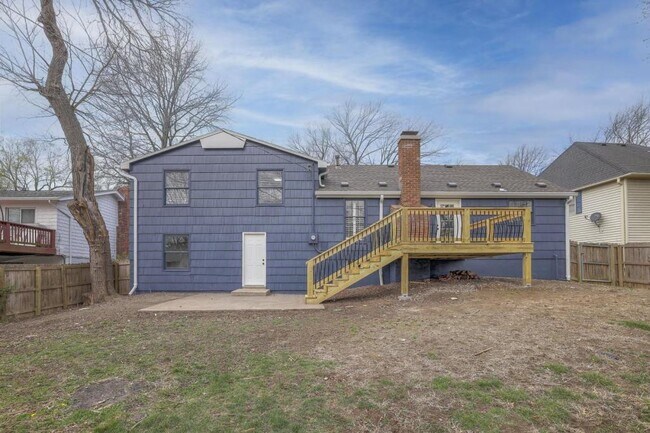 Building Photo - 10530 W 92nd Pl