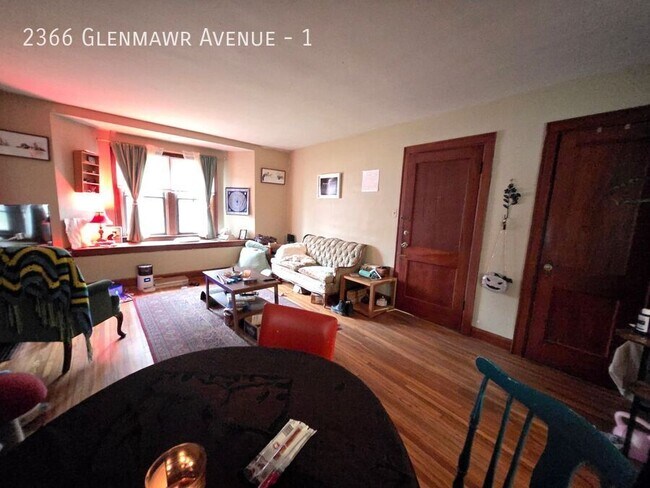 Building Photo - 2366 Glenmawr Ave