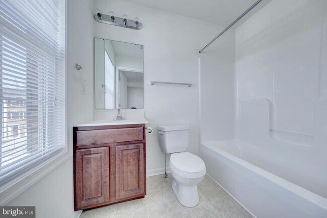 Building Photo - 22 Mustang Dr