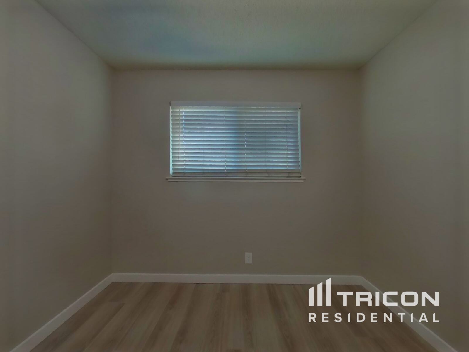 Building Photo - 1508 Crestview Dr