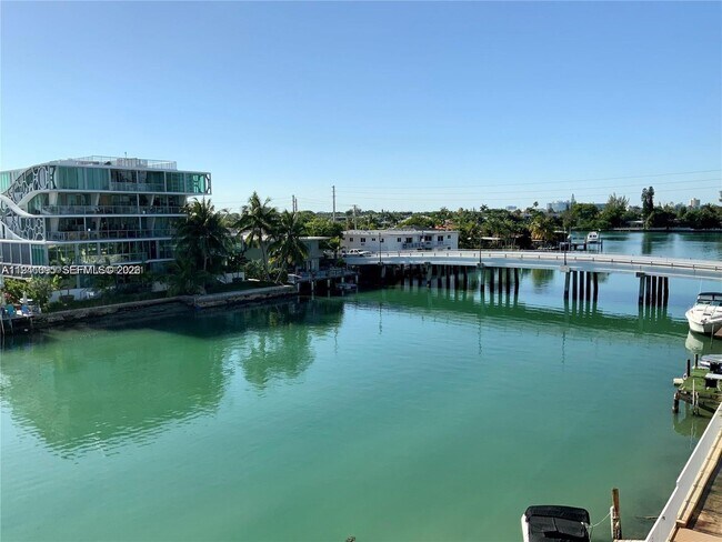 Building Photo - 8400 Byron Ave