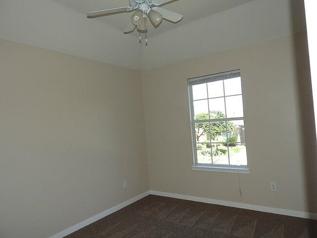 Building Photo - 15127 Brookwood Bridge Ln