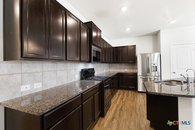 Building Photo - 8221 Lazy Brook