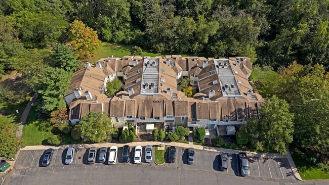 Building Photo - 1090 Schmidt Ln