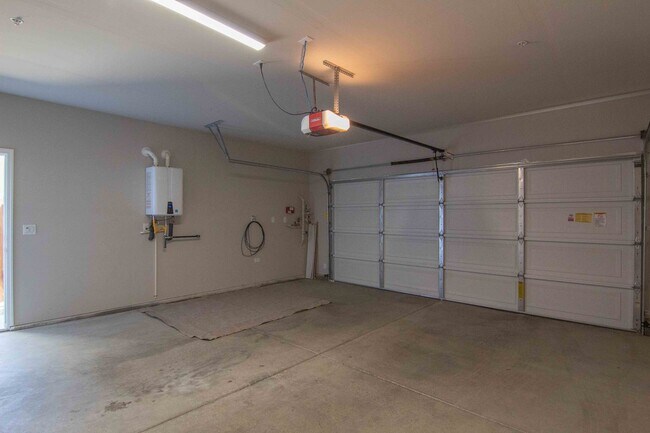 Building Photo - MOVE IN SPECIAL!!! $500 OFF FIRST MONTH'S ...
