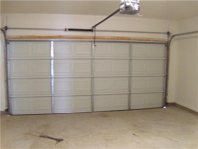 Building Photo - 2409 Allred Dr