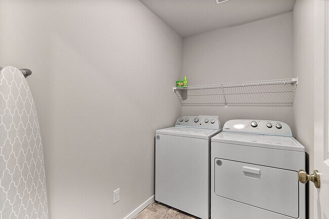 Building Photo - 10816 185th St E